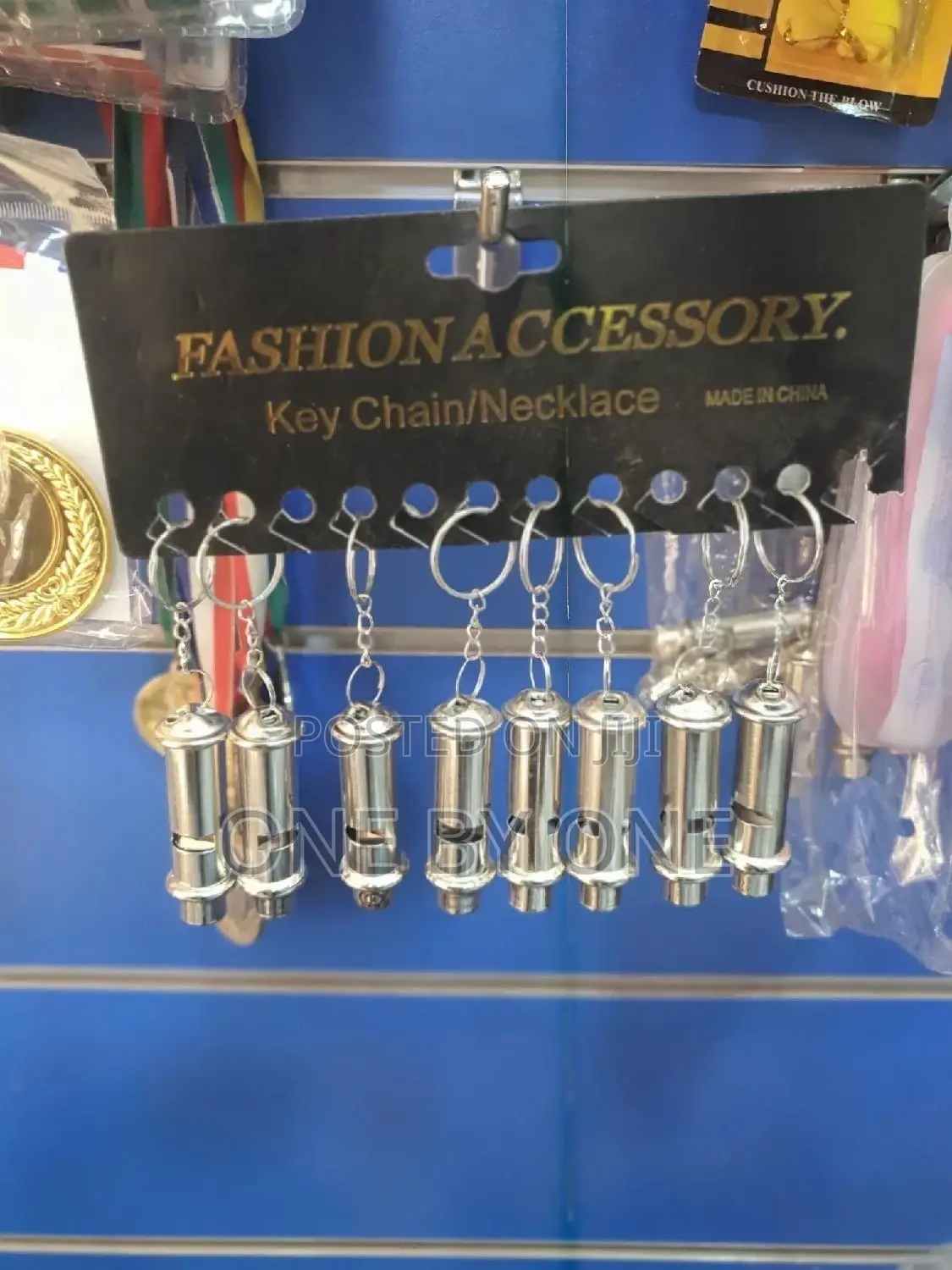 Security Whistle Fashionable Life Saving Whistle Metallic