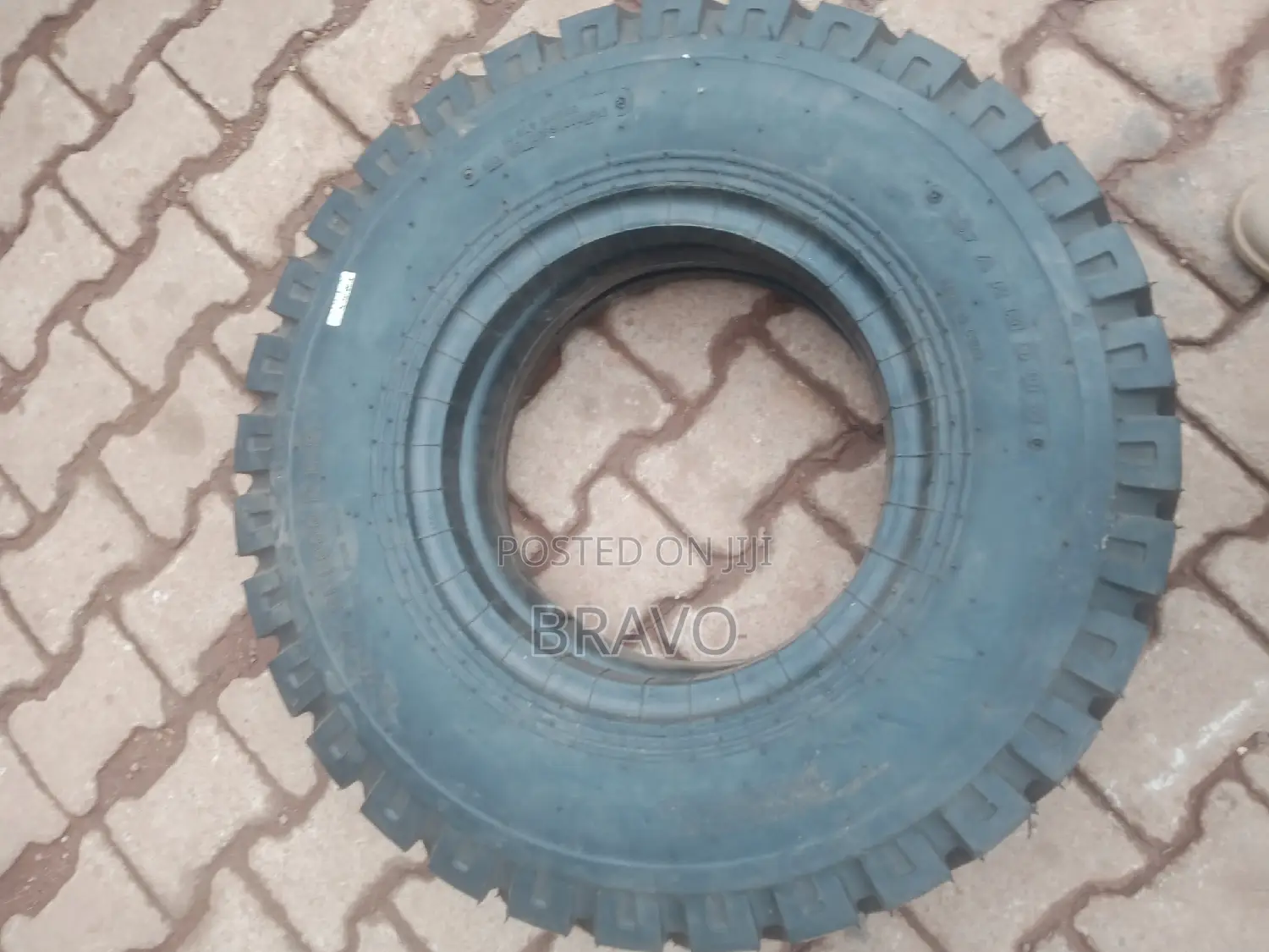 8.25-15 Armour Tube Tyre for Forklift.