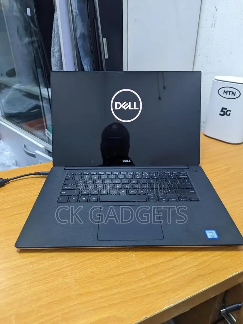 New Laptop Dell Precision 15 5520 16GB Intel Core I7 SSD 512GB
