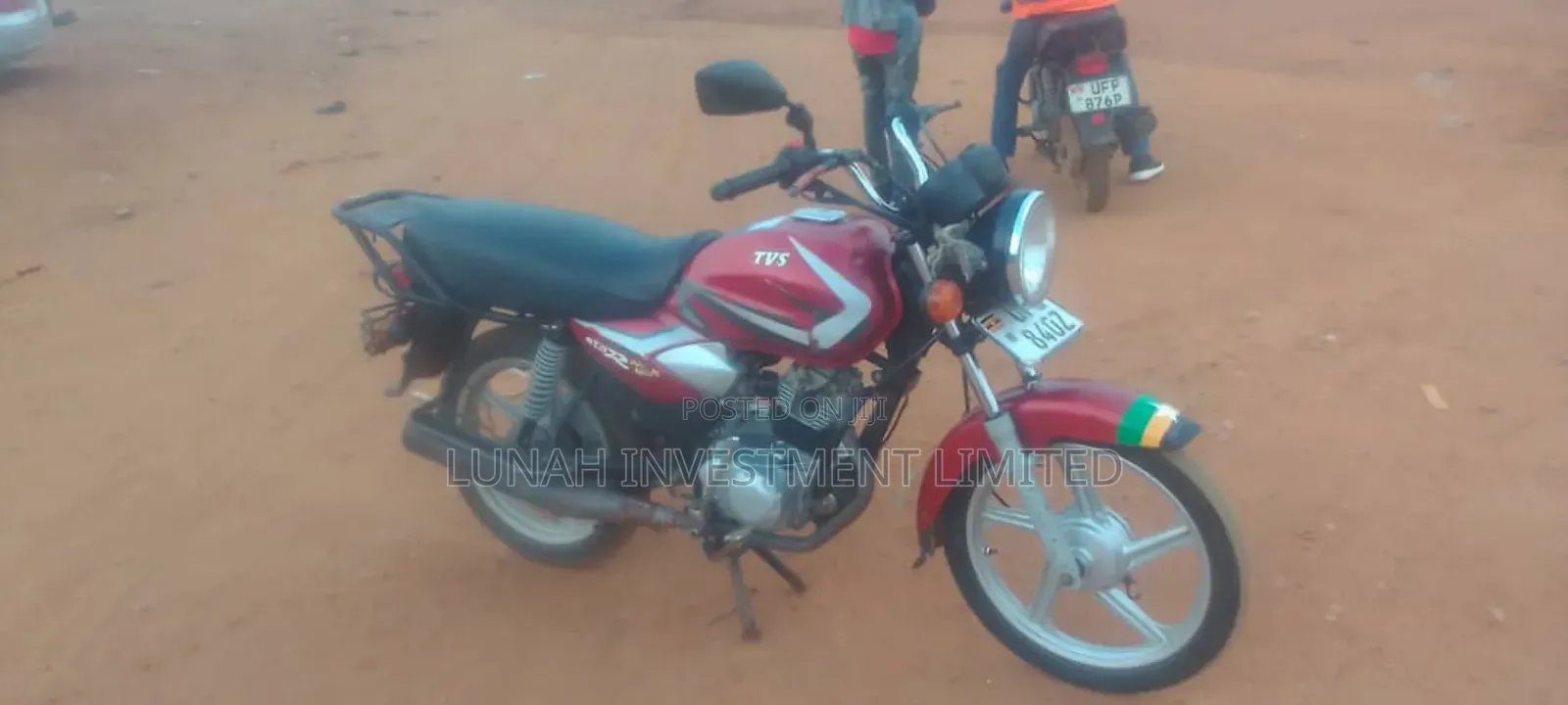 TVS HLX 125 2023 Red