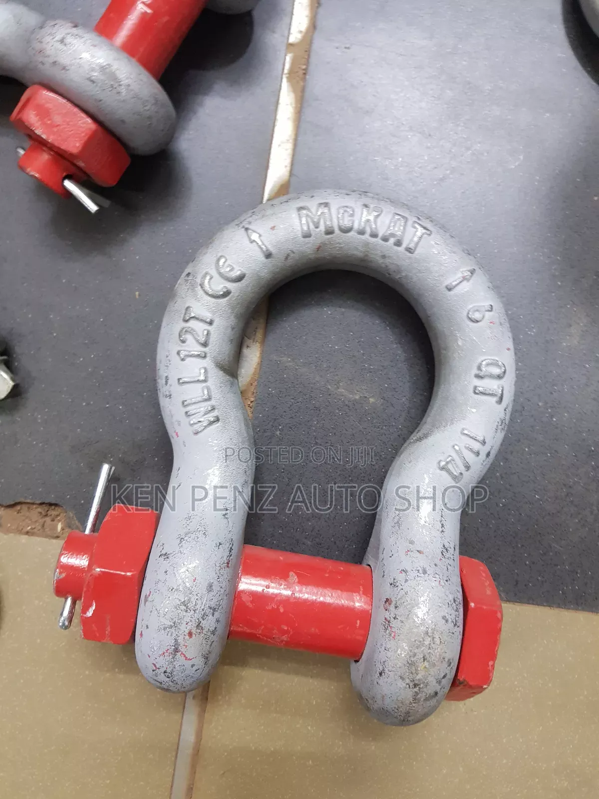 Hook and Round Pin Shackles