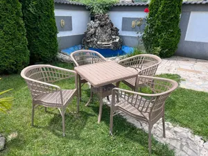 Outdoor Restaurant Table and Chairs
