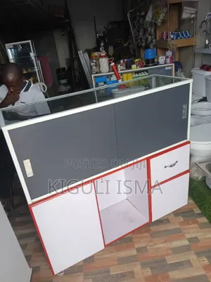 Showcase and Display
