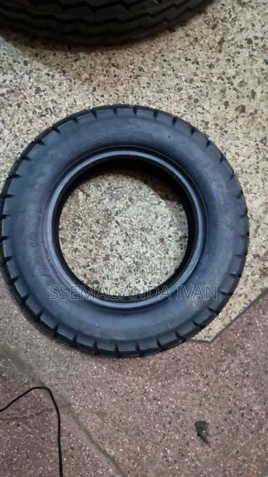 90/100-10 Scooter Tyre