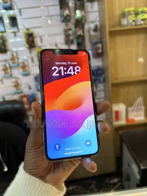Photo - Apple iPhone 11 Pro 256 GB Green