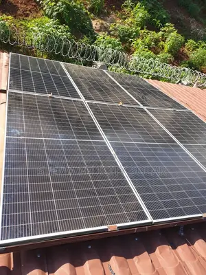 Photo - 550w Mono Crystalline Solar Panels Mounting