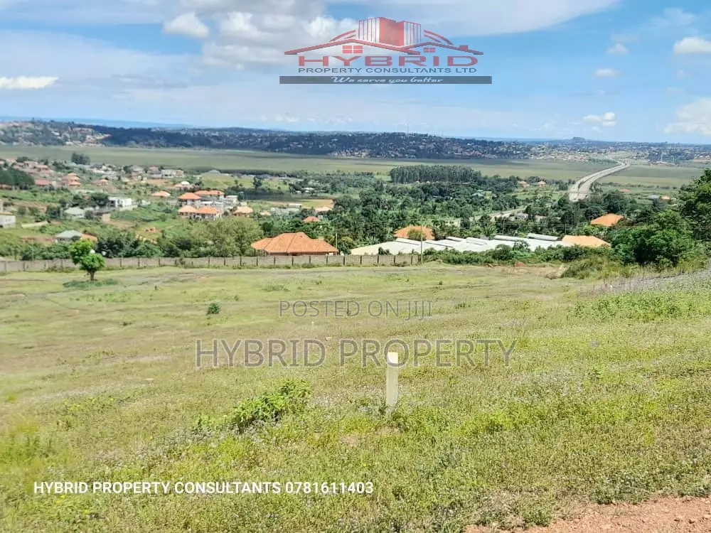 Prime Plots for Sale at Ssisa~Entebbe Express Highway Estate