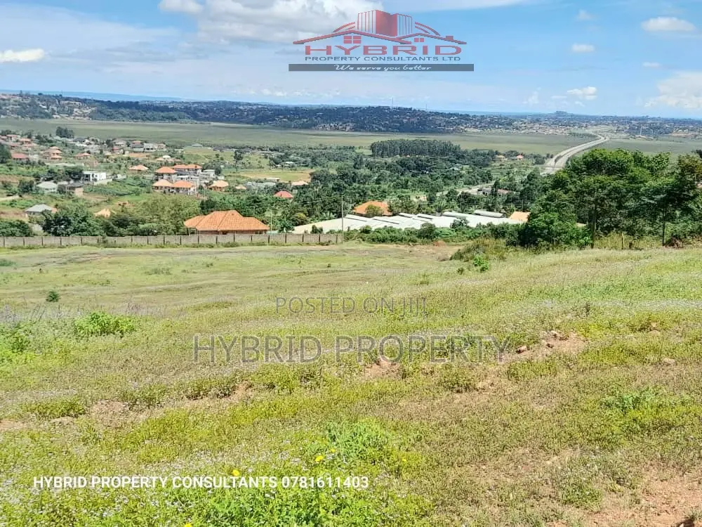 Prime Plots for Sale at Ssisa~Entebbe Express Highway Estate