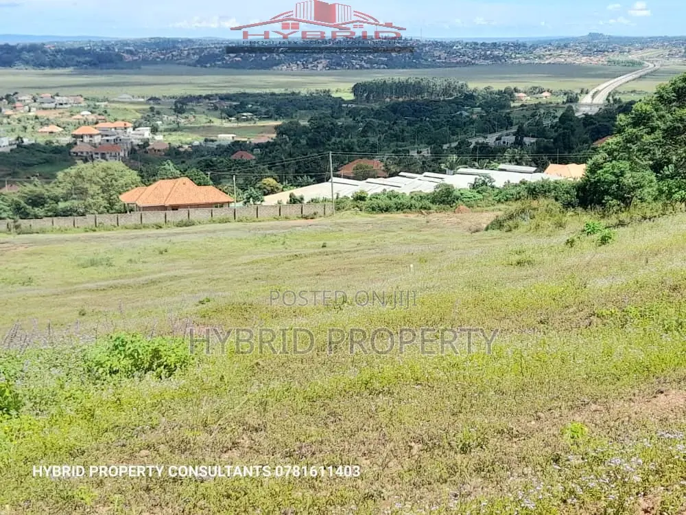 Prime Plots for Sale at Ssisa~Entebbe Express Highway Estate
