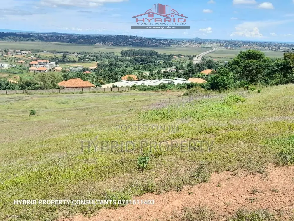 Prime Plots for Sale at Ssisa~Entebbe Express Highway Estate