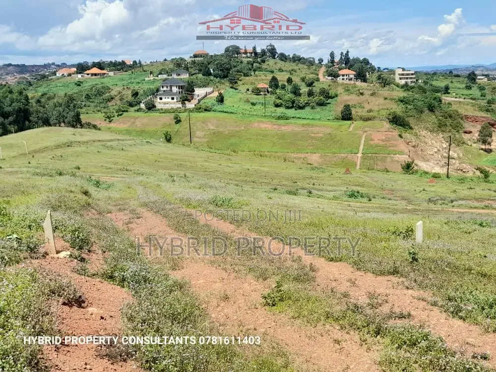 Prime Plots for Sale at Ssisa~Entebbe Express Highway Estate