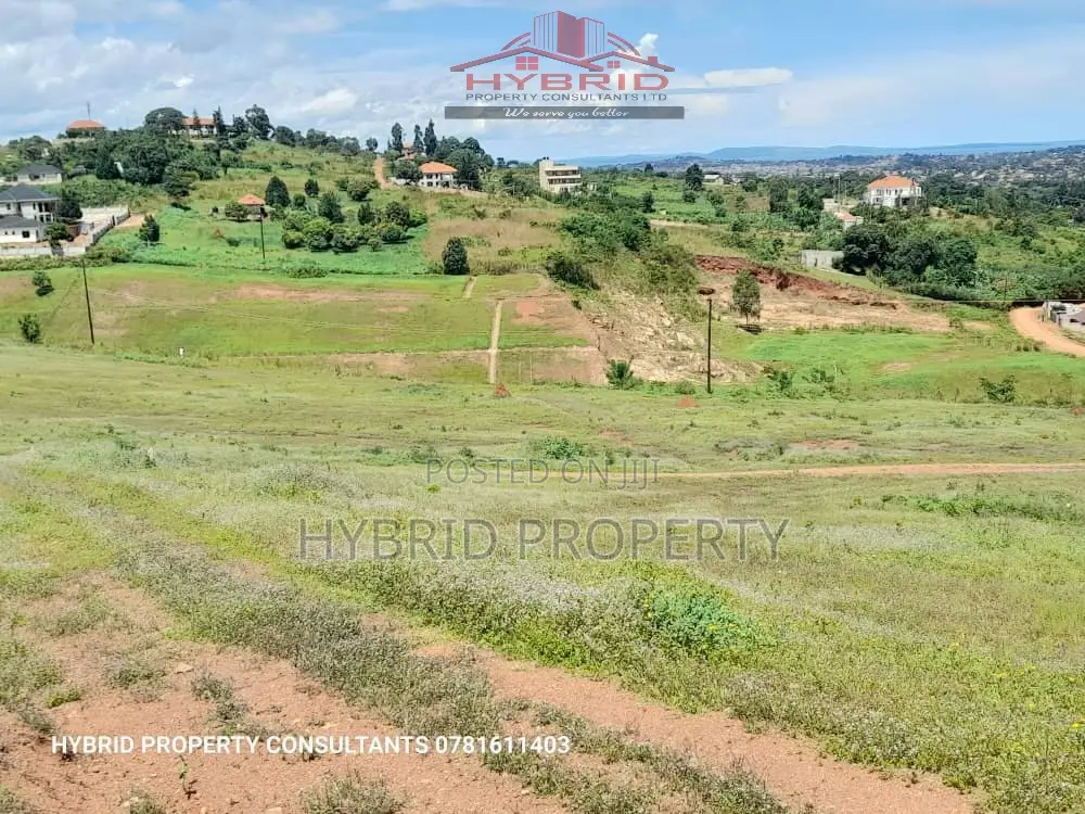 Prime Plots for Sale at Ssisa~Entebbe Express Highway Estate