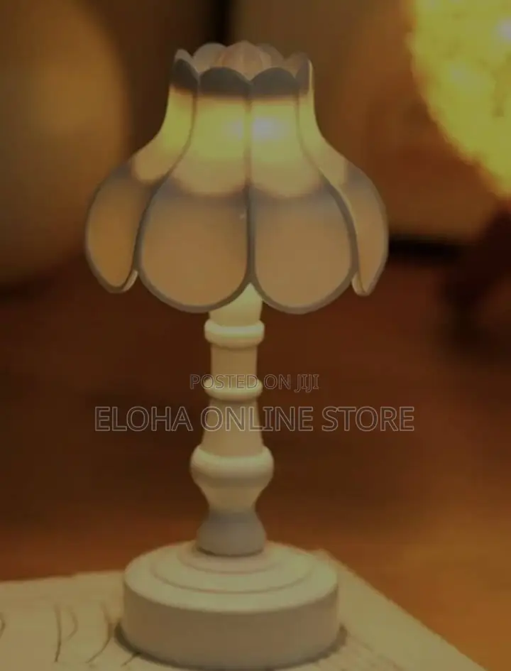 1pc Lotus Small Table Lamp /Bedside Lamp
