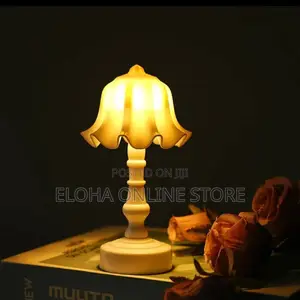 1pc Lotus Small Table Lamp /Bedside Lamp
