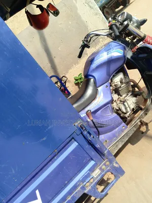 Tricycle 2023 Red