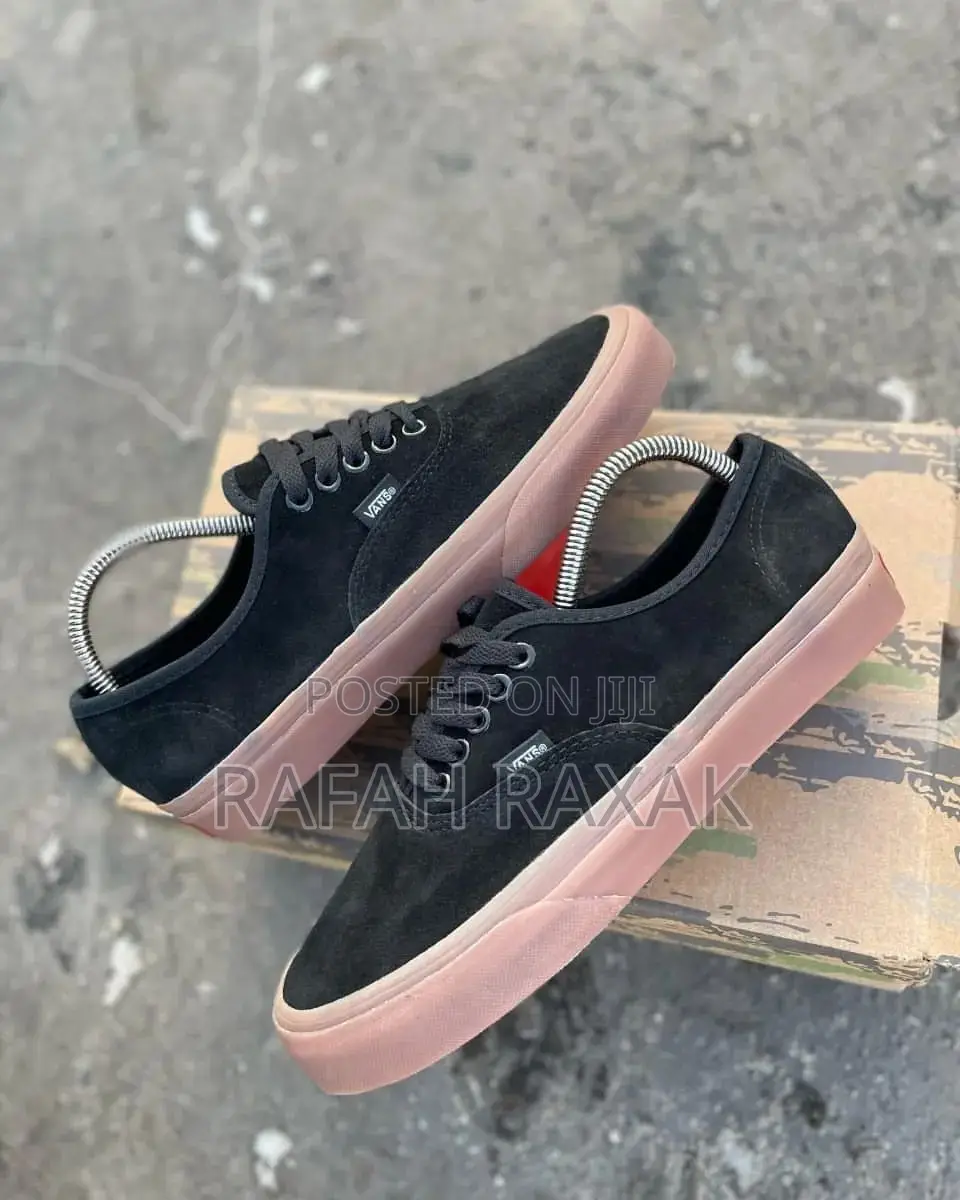 Original Suede Vans Off the Wall Black/Gum Sneaker