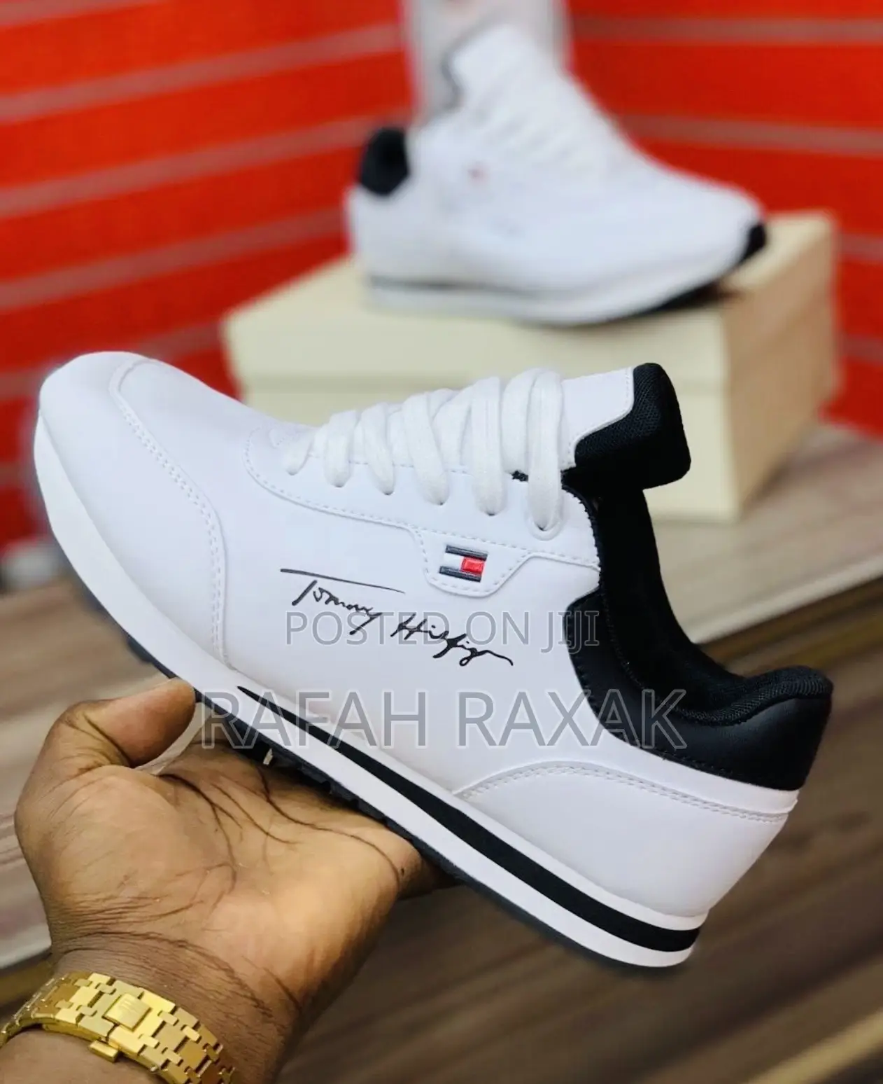 Original Triple White Tommy Hilfiger Twlace Sneakers