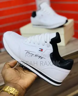 Original Triple White Tommy Hilfiger Twlace Sneakers