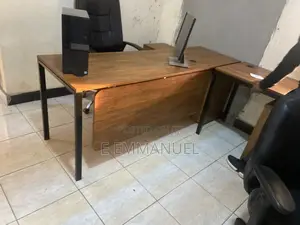 Office Desks/ Office Furniture