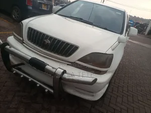 Toyota Harrier 3.0 V6 1999 White