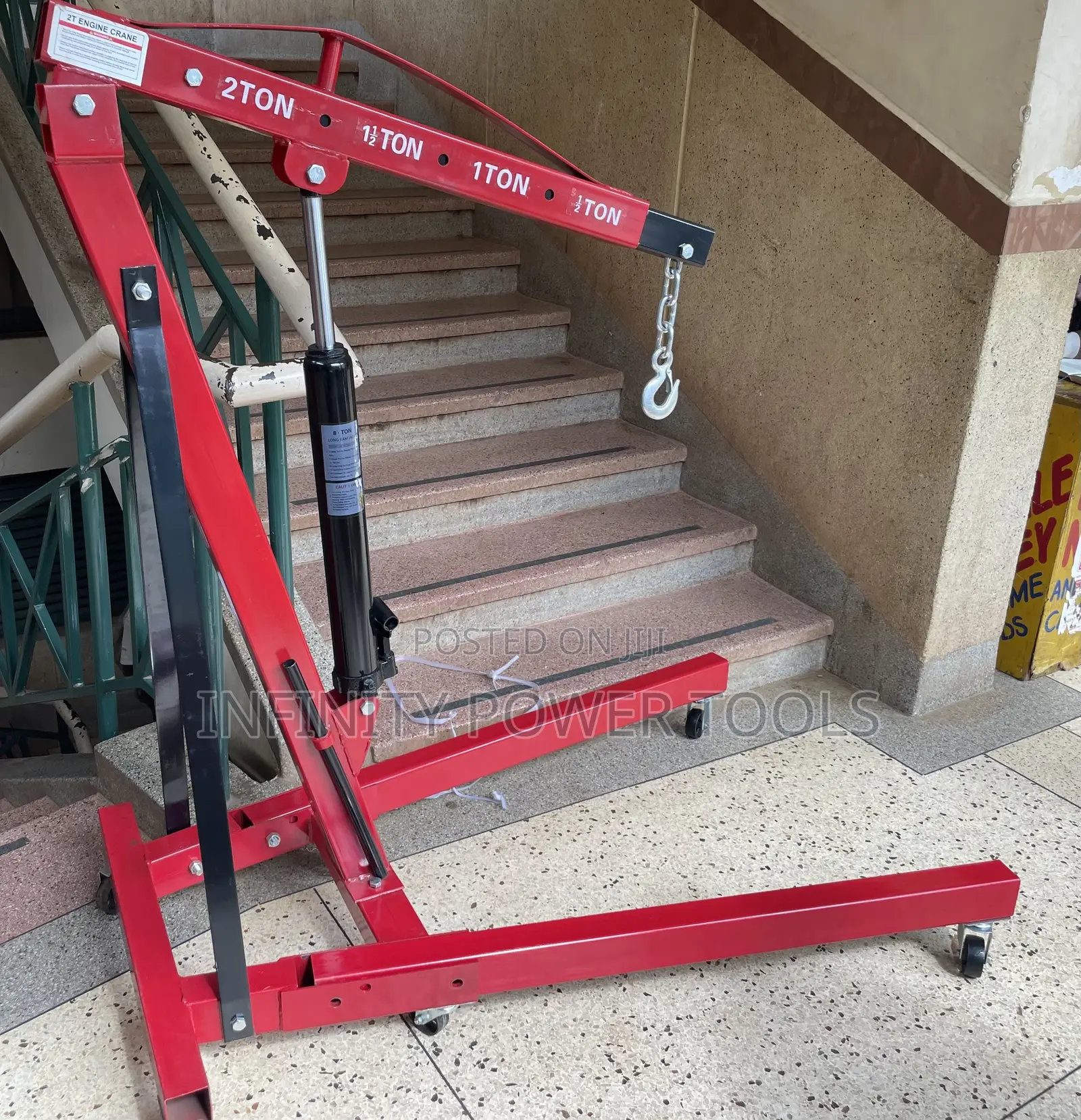 2 Tonnes Engine Crane