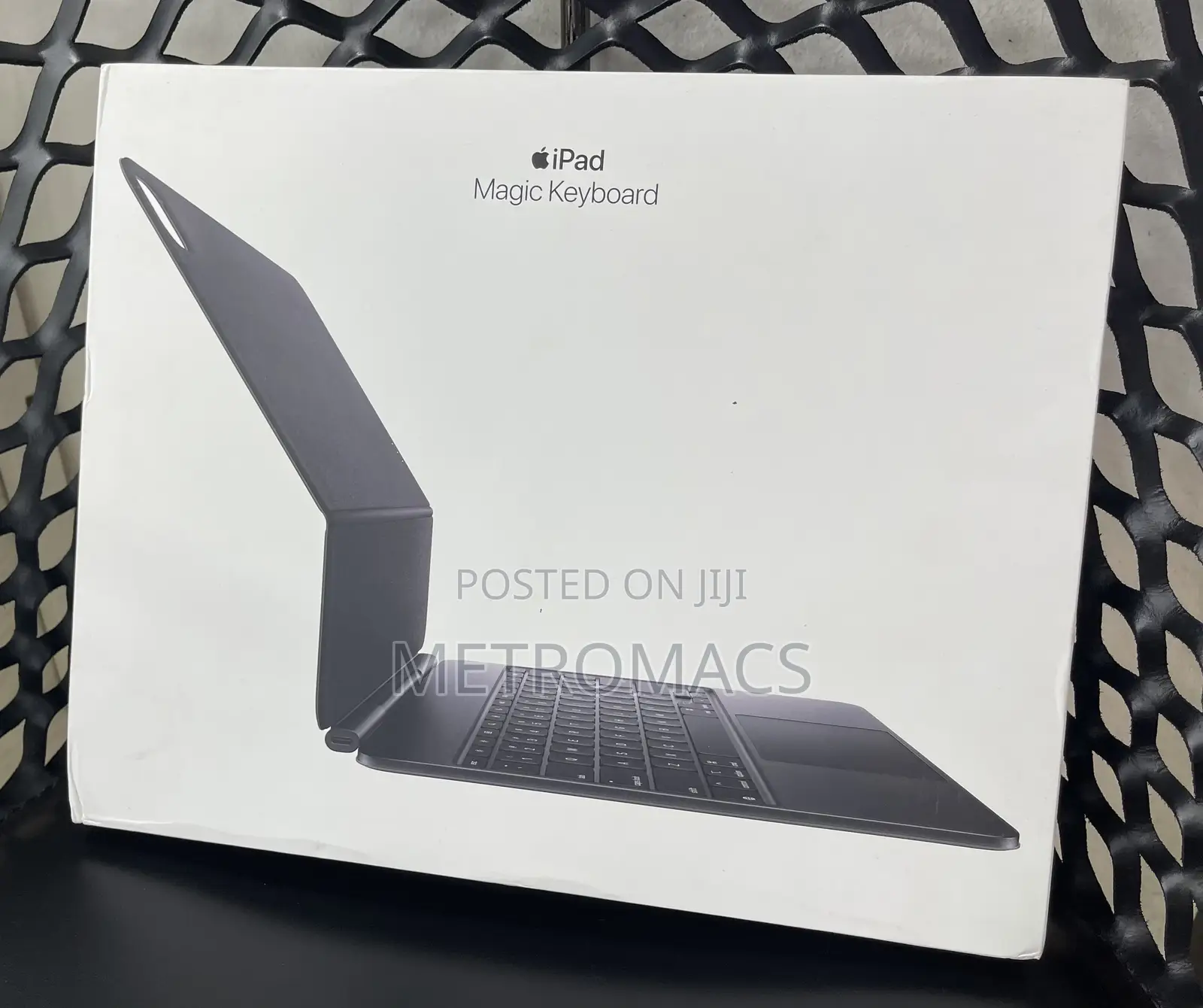 13-Inch M4 iPad Pro Magic Keyboard
