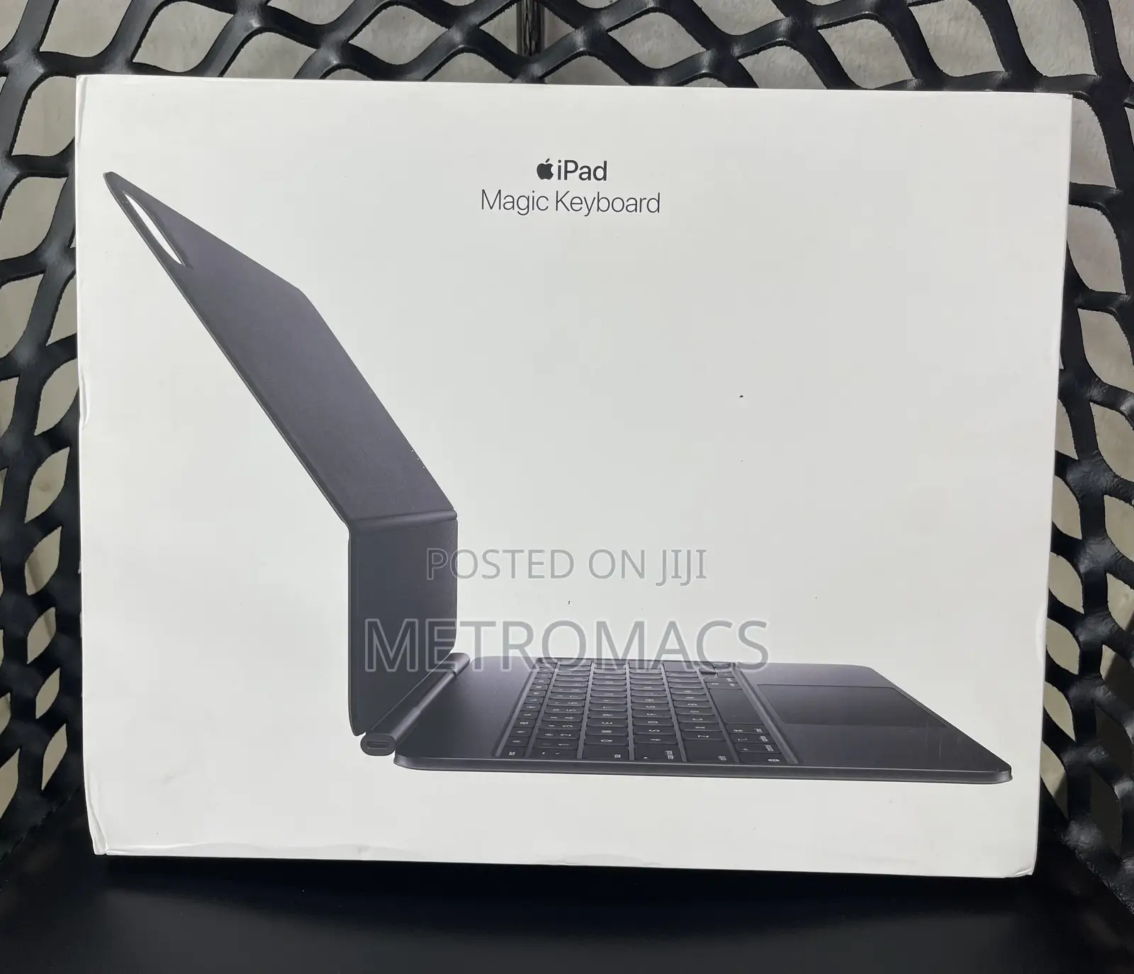 13-Inch M4 iPad Pro Magic Keyboard