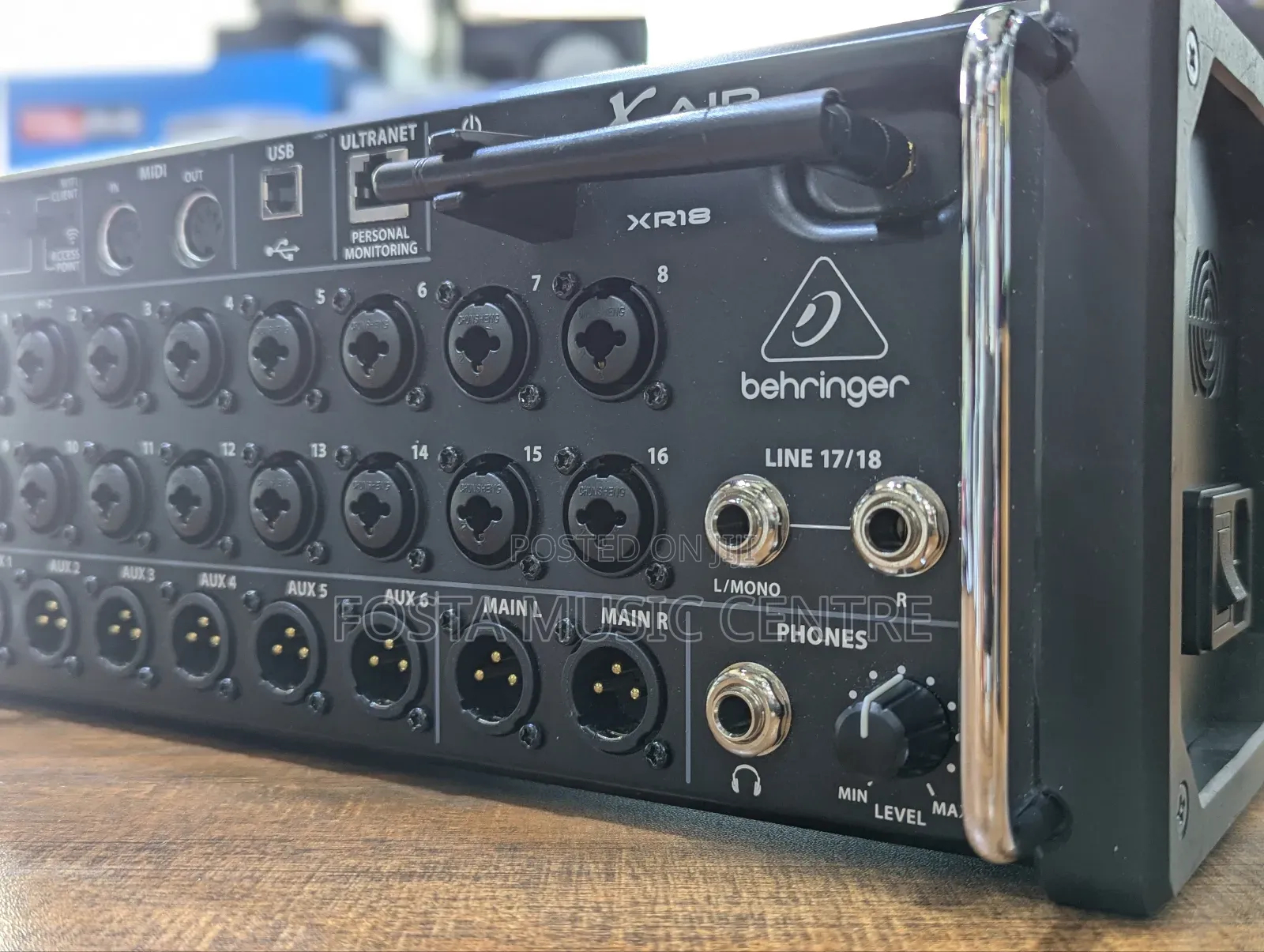 Behringer X Air Xr18 Rack Digital Mixer