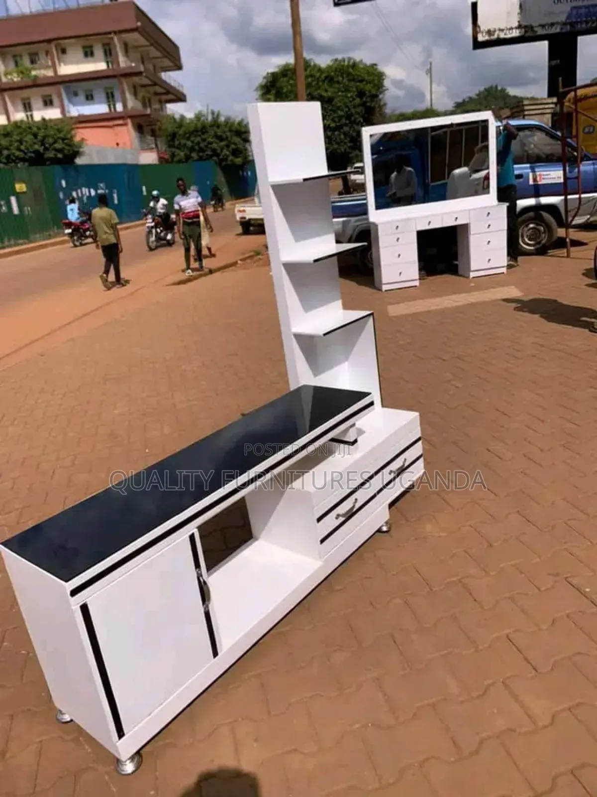 Tv Stand in White Colour