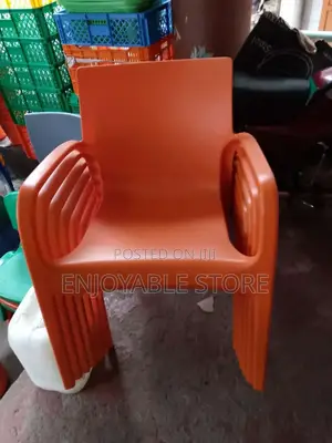 Executive Plastic Chairs Plastic Chairs