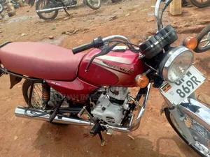Bajaj Boxer 100 2023 Red