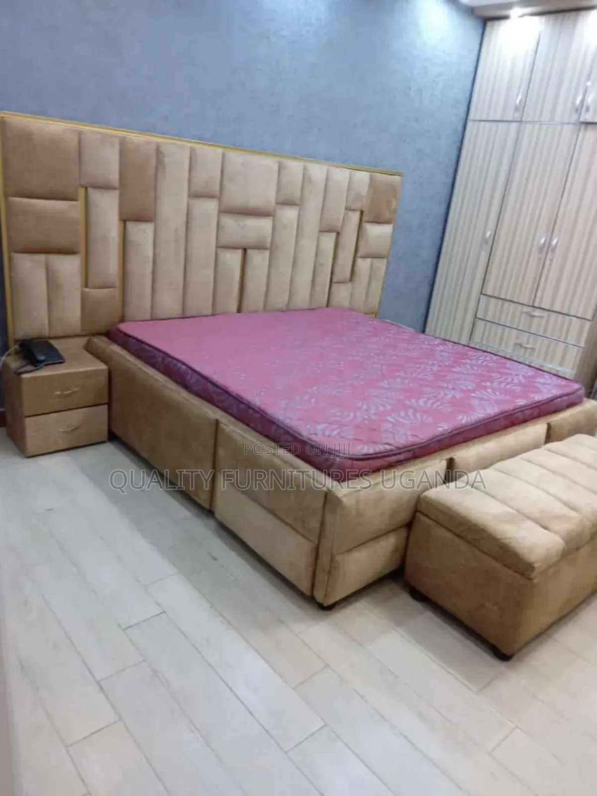 5x6 Upholstery Fabric Bed
