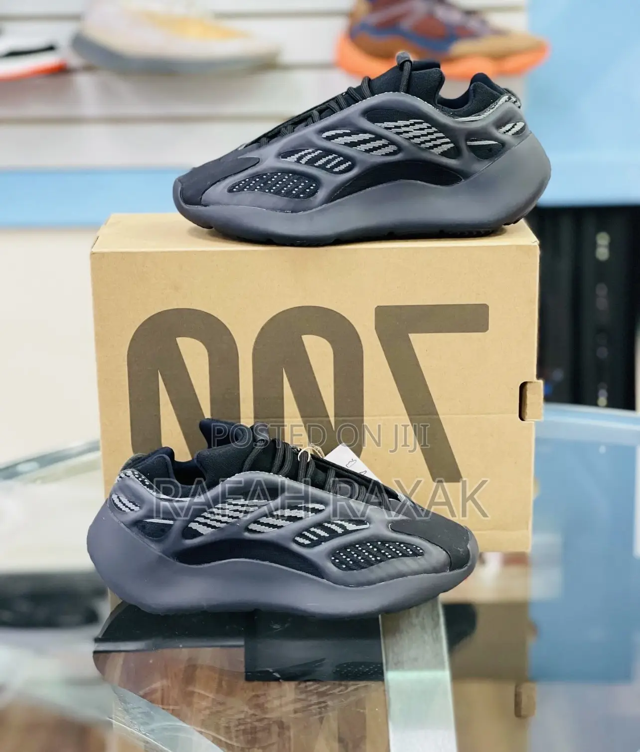 Original Adidas Yeezy Boost 700 Alvah V3 Sneaker