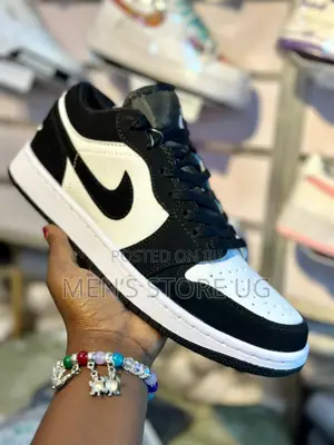 Air Jordan 1 Low White And Black