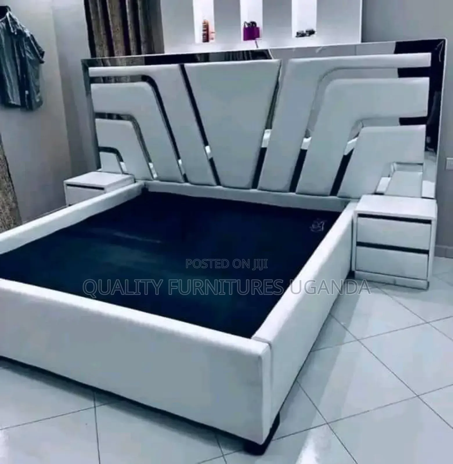 5x6 Upholstery Fabric Bed