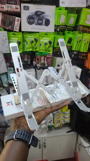 Marvers Laptop Stand