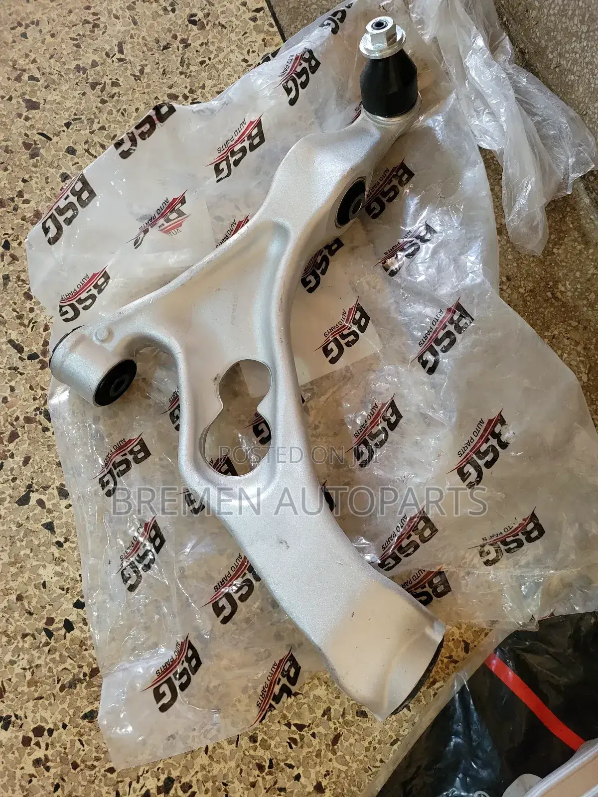 Lower Complete Arm Volkswagen Tourage 7P