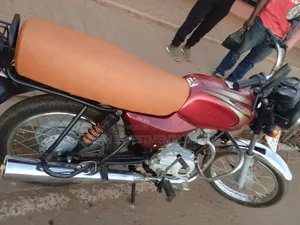 Bajaj Boxer 100 2023 Red