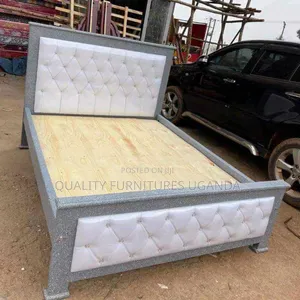 5x6 Tufted Bed