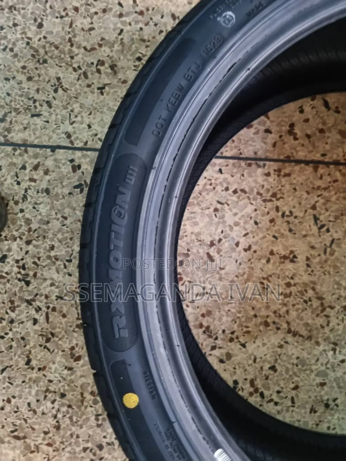 225/40r18 Rxmotion