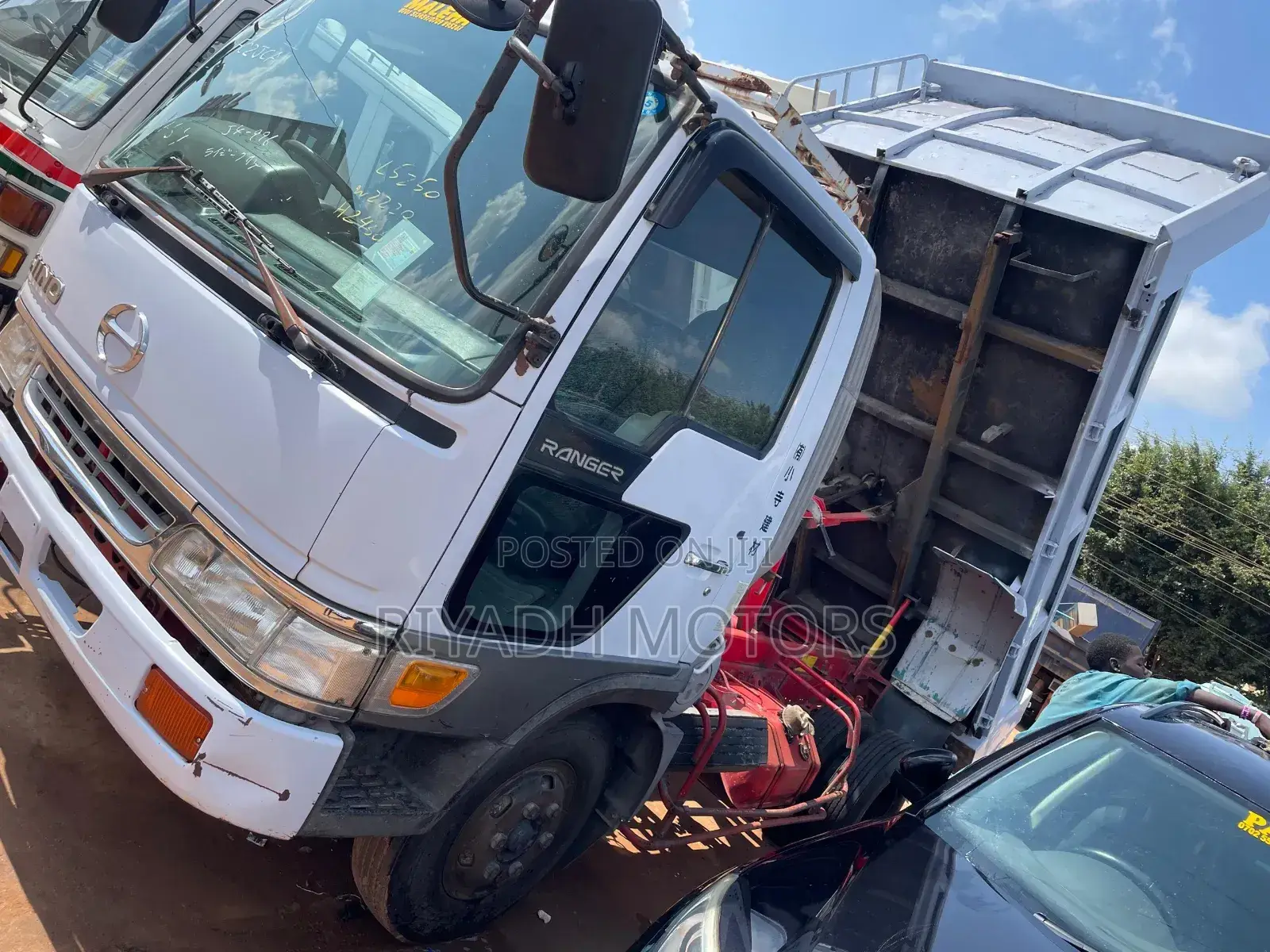 Hino Dumper 1990