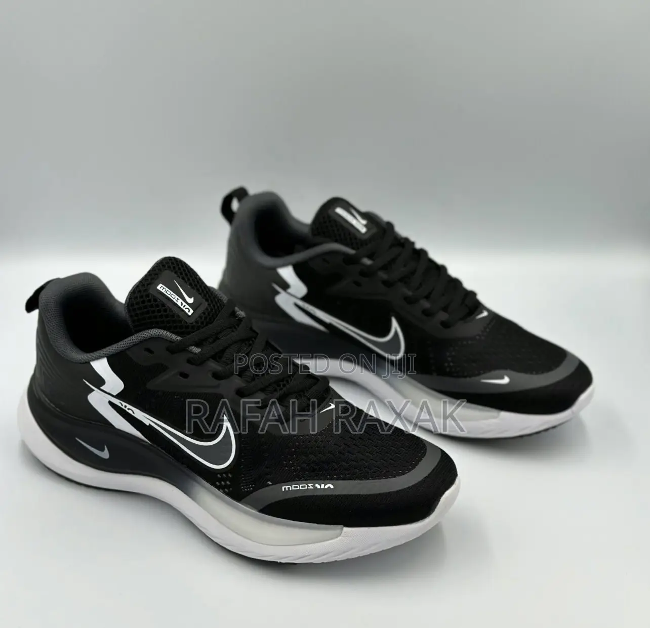 Original Nike Air Zoom Max Trainer Sneakers