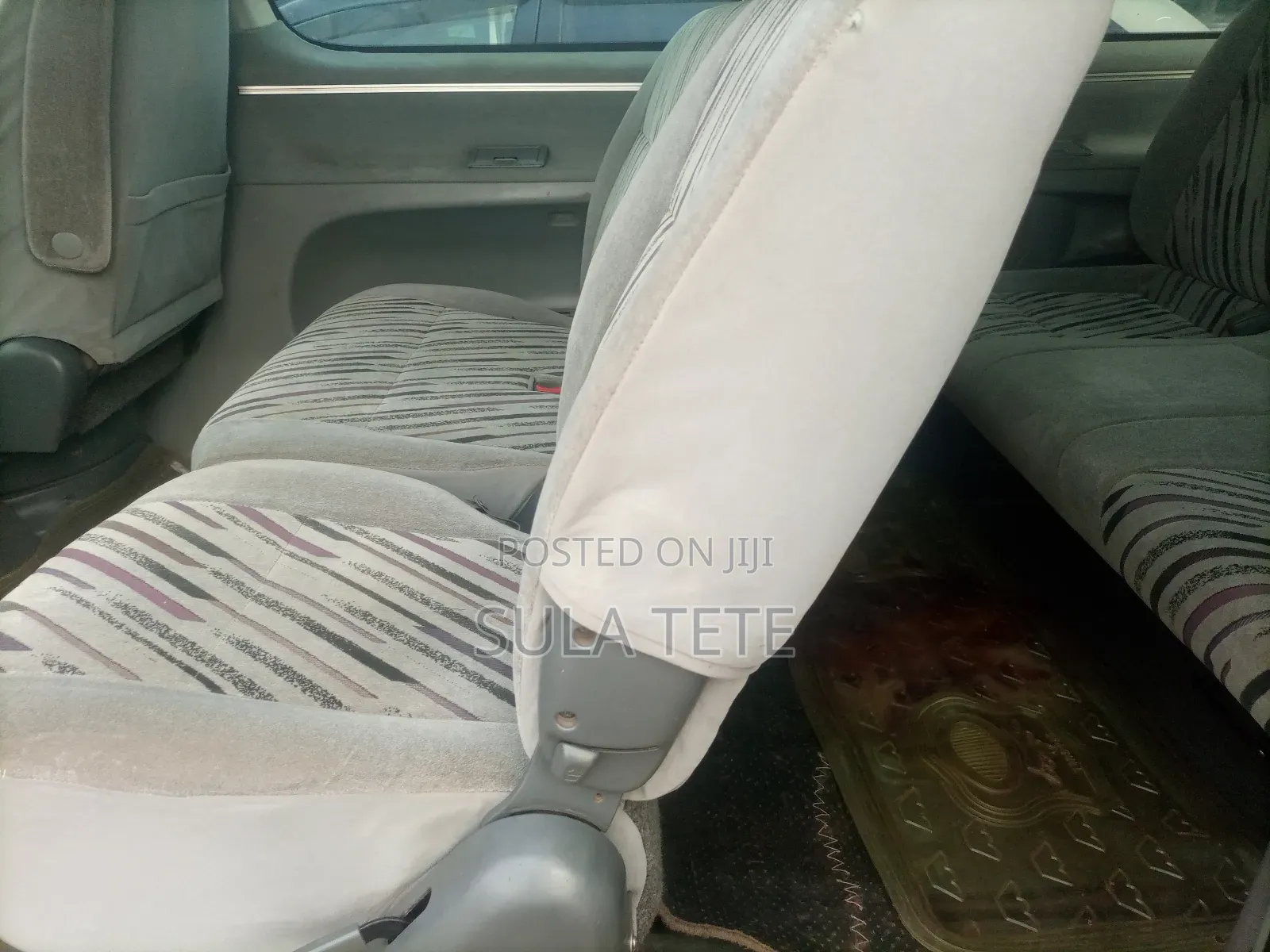 Toyota Regius 1999 Silver