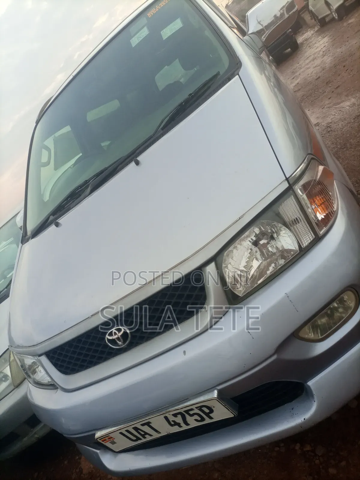 Toyota Regius 1999 Silver