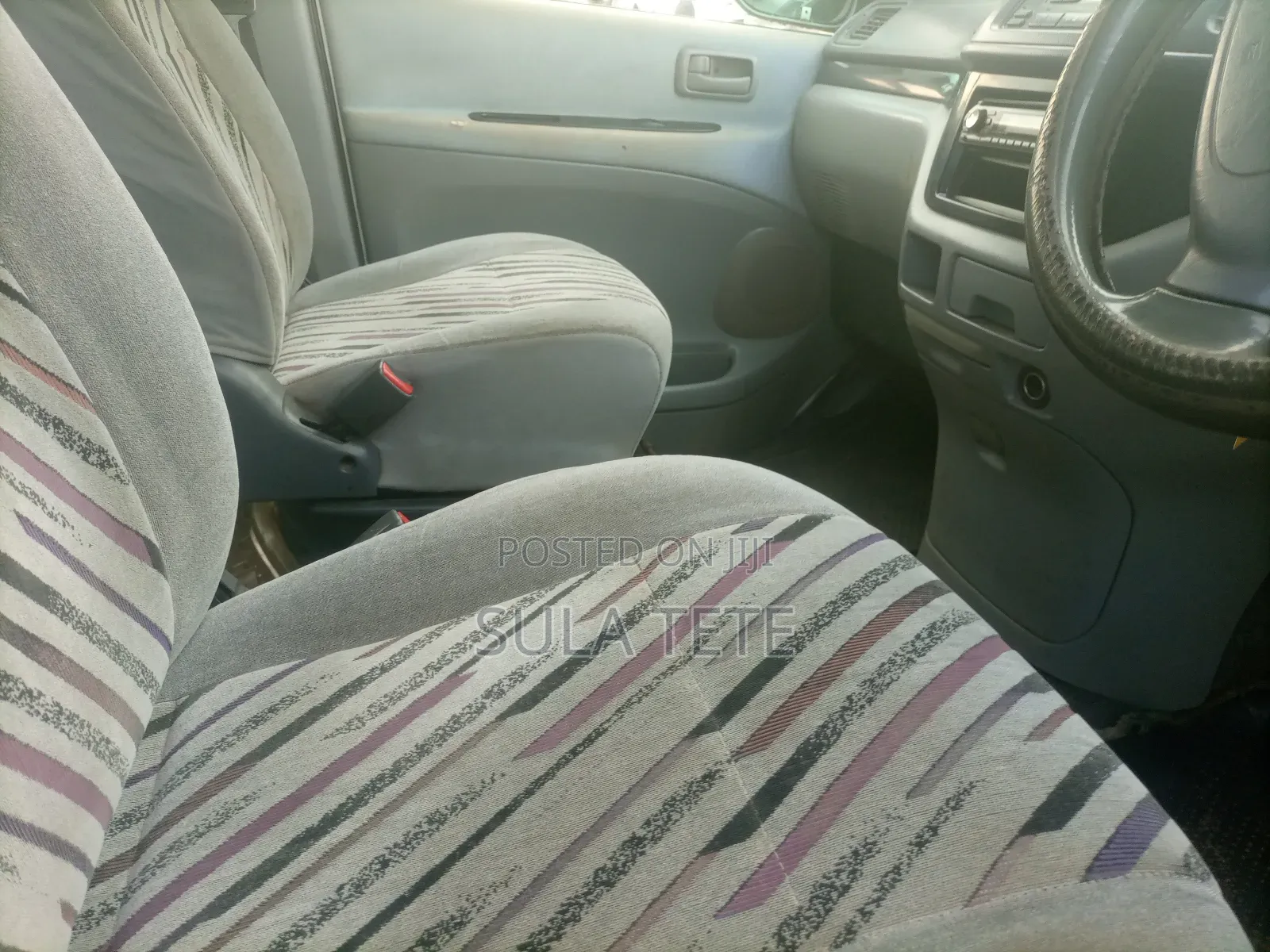 Toyota Regius 1999 Silver