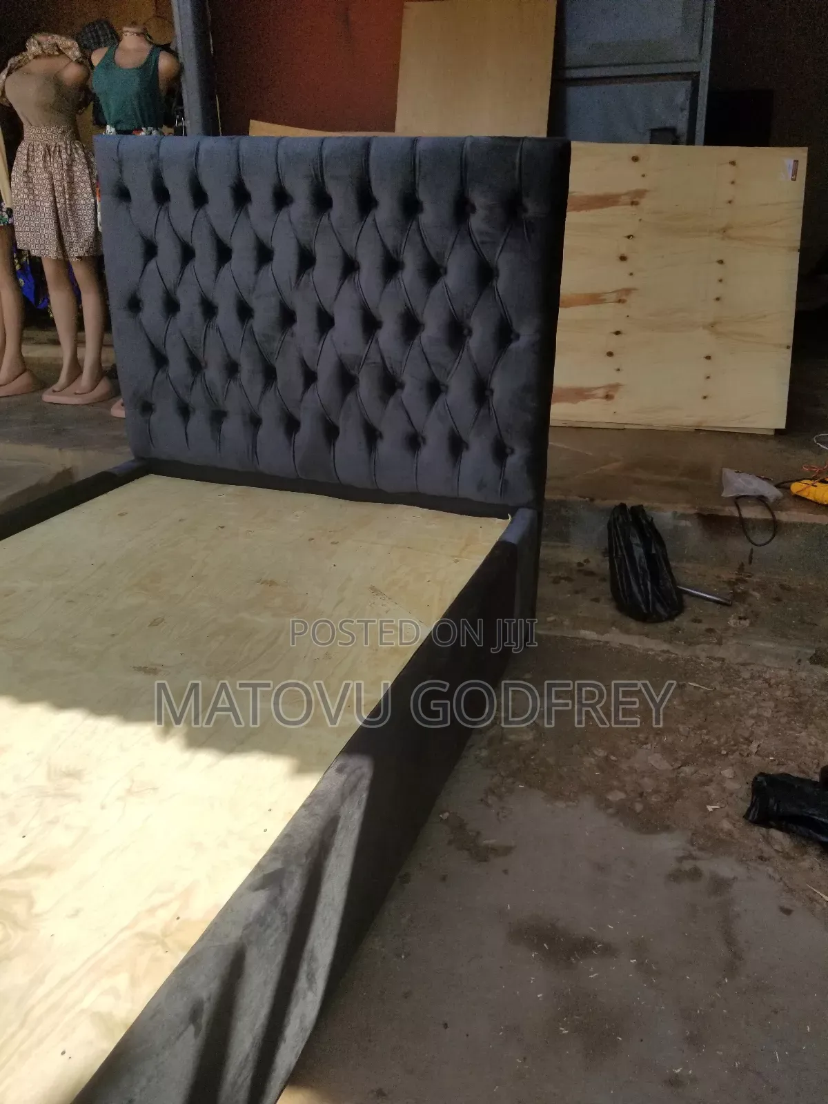 Gray '4*6 Tuftedbed
