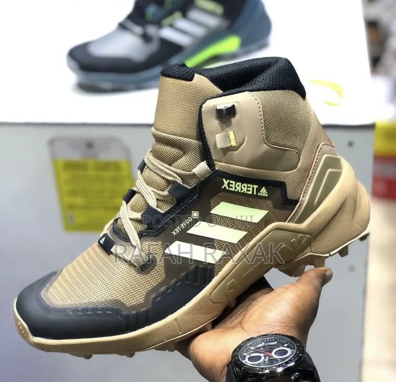 Original Men’S Adidas Terrex Goretex High Top Hiking Boots