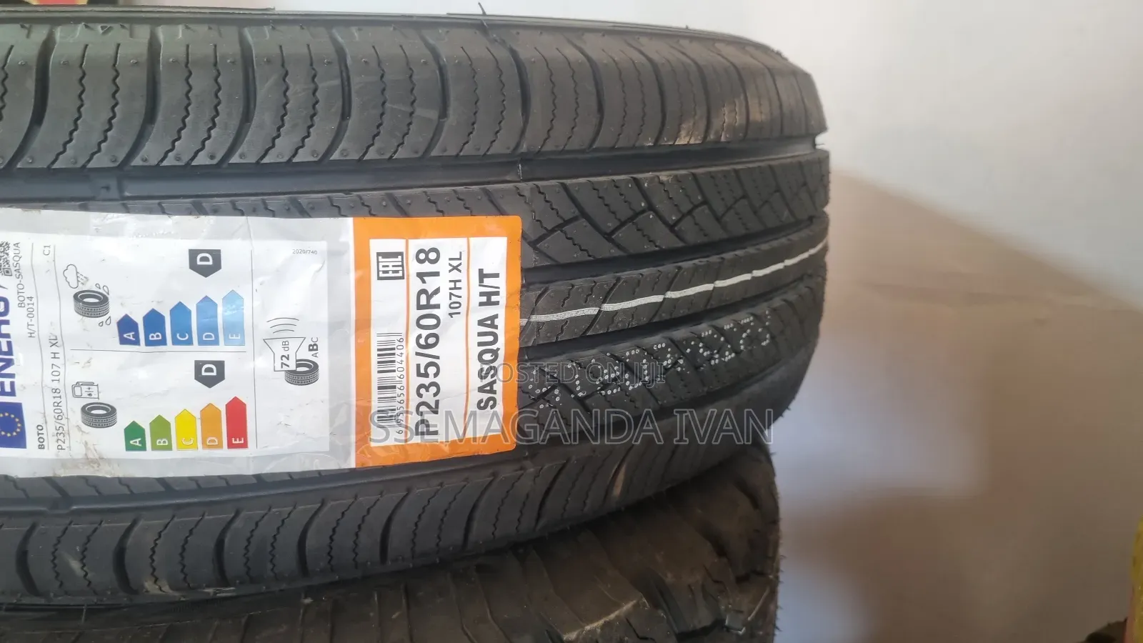 235/60r18 Boto