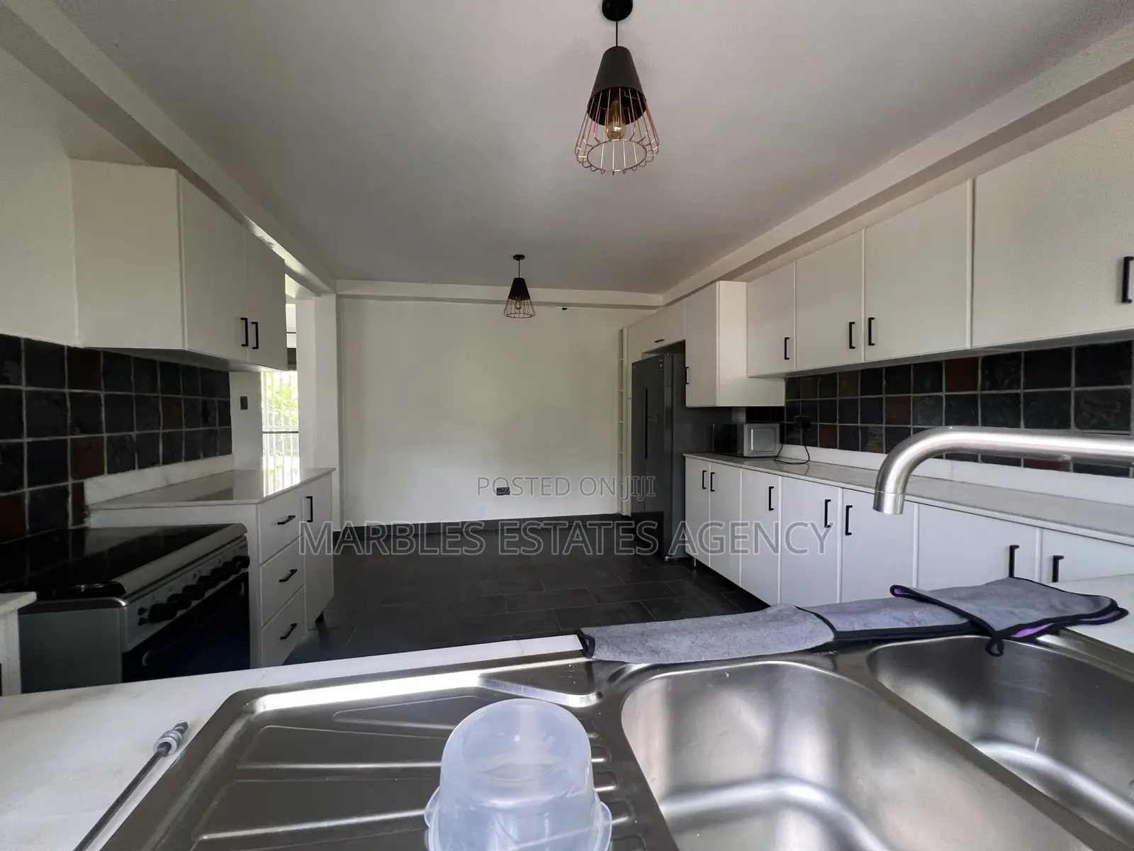 Furnished 3bdrm Duplex in Kololo, Central Division for rent