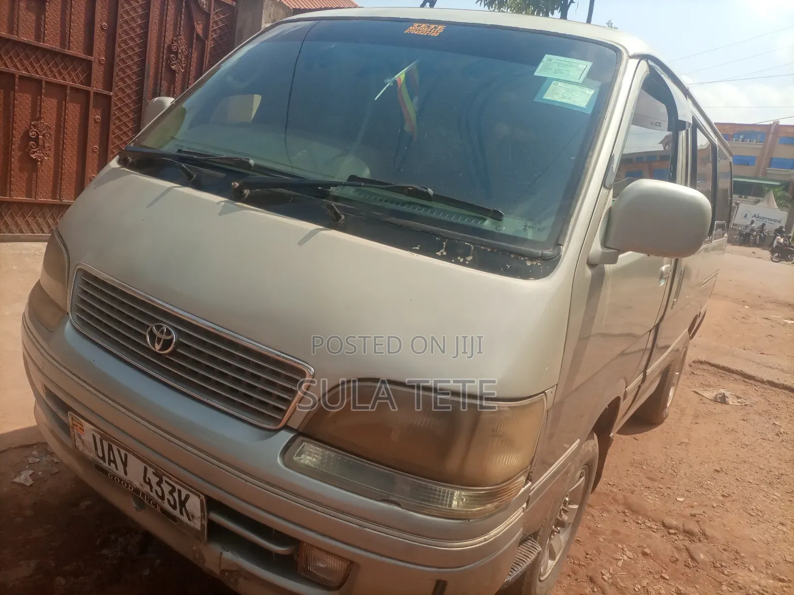 Toyota HiAce 1998 Grey